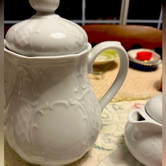 SELTMANN WEIDEN BAVARIA GERMANY WHITE EMBOSSED TEAPOT COFFEEPOT SALZBURG VIENNA - Picture 5 of 16